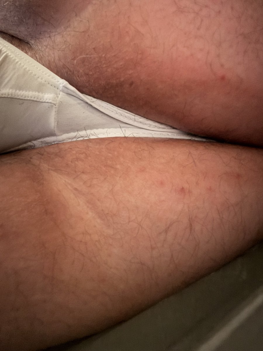 Just lOOking tweet media