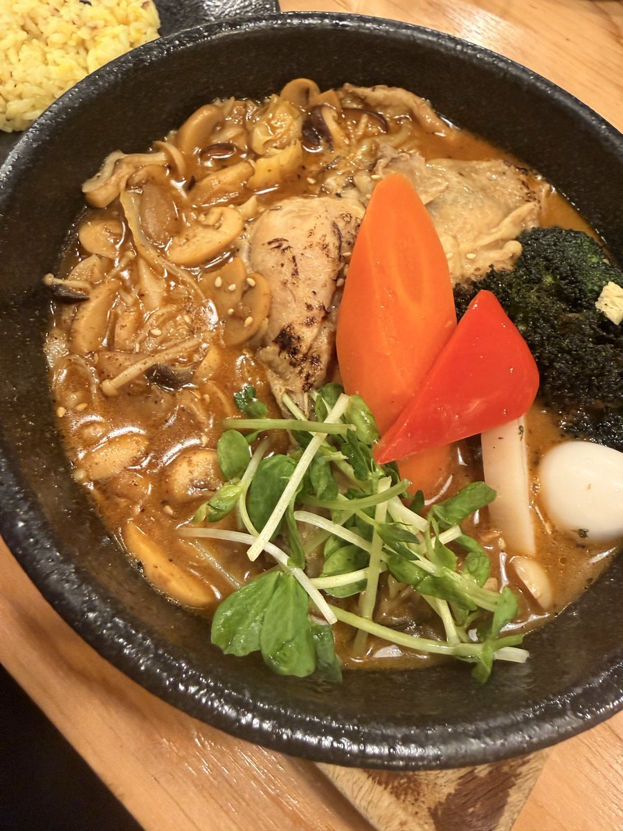 mm_031024's tweet photo. GARAKUのスープカレー
美味しくて最高だよ
ガラクのスープカレー好き
#スープカレー #札幌市 #GARAKU https://t.co/GIC5qi6ge6