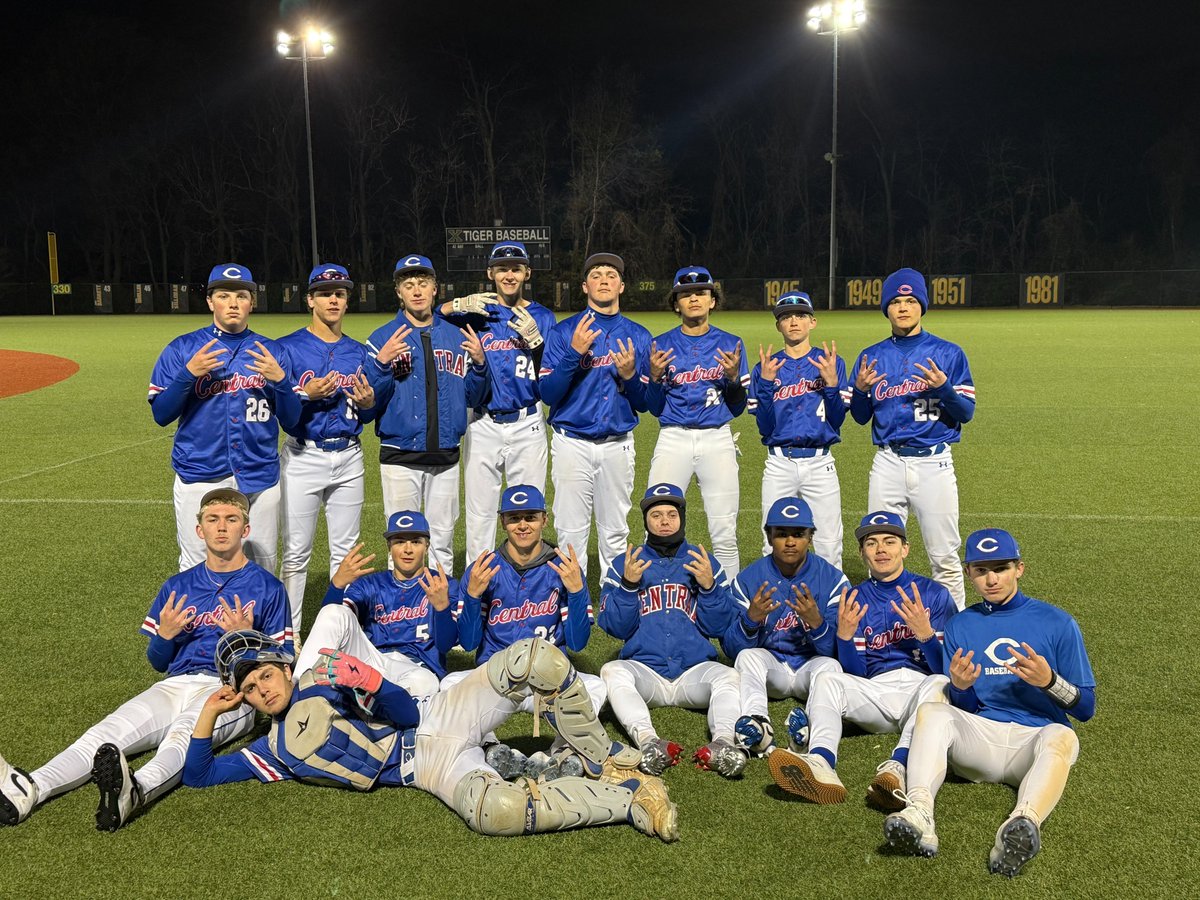 MCHS_Baseball's tweet photo. JV defeat St. X #OneTribe https://t.co/16dpgzHcSG