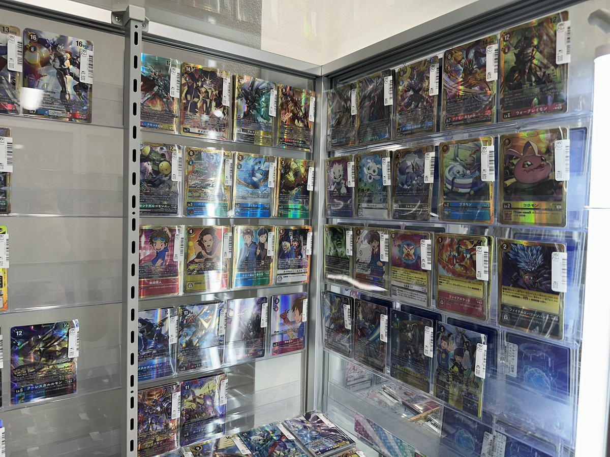 カードショップクラクラ tweet media