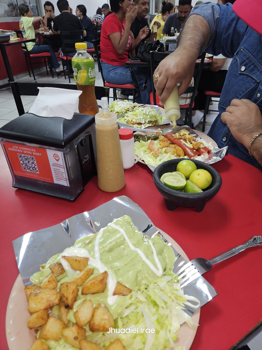 jhuadiel's tweet photo. Quedó satisfecho que me invito a cenar ... https://t.co/vSZjdIlxjk