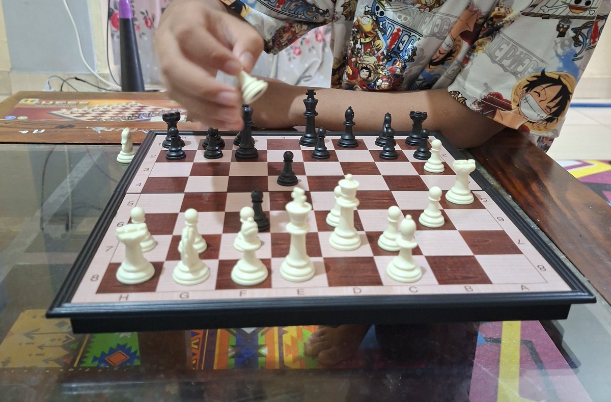 ️️MieL. tweet media