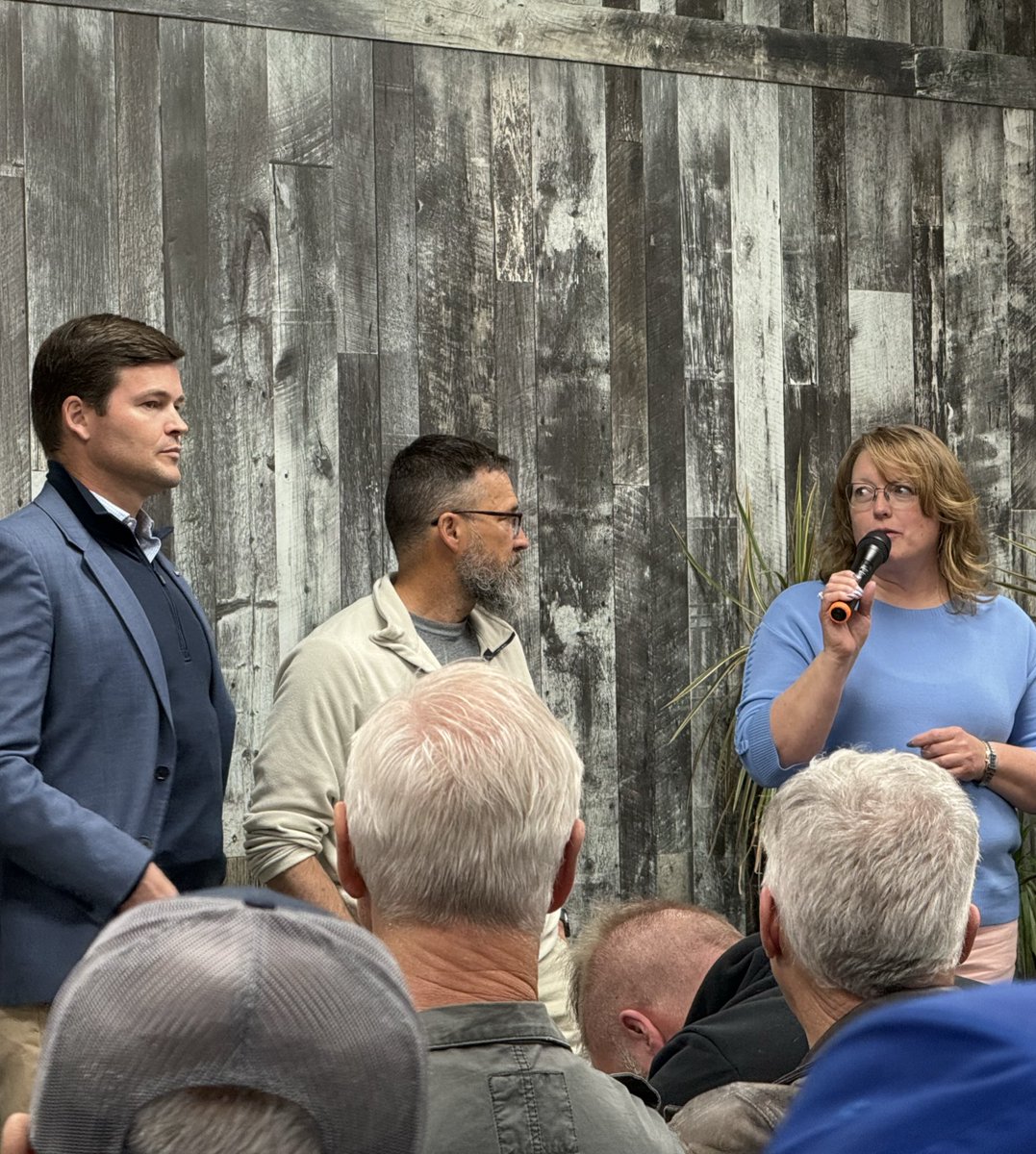 Full house in Lethbridge. 
Great talks from <a href="/JasonLavigneAB/">Jason Lavigne</a> Marty Belanger, Ferguson Hodgson and Angela Tabak.
Let’s Go Alberta