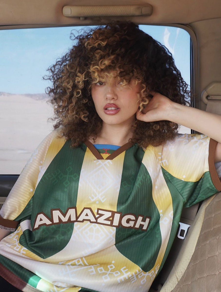 Sisjekdb tweet media