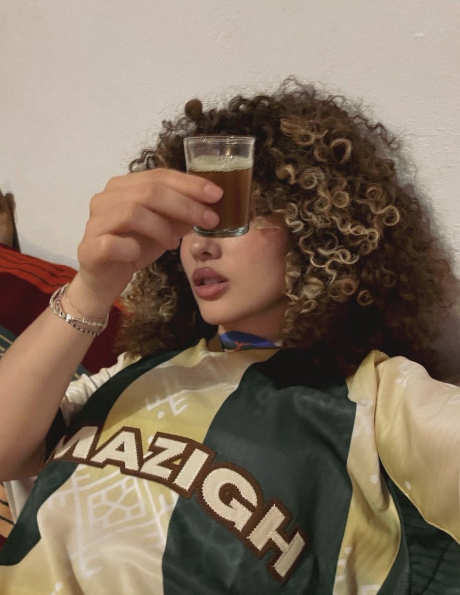 Sisjekdb tweet media