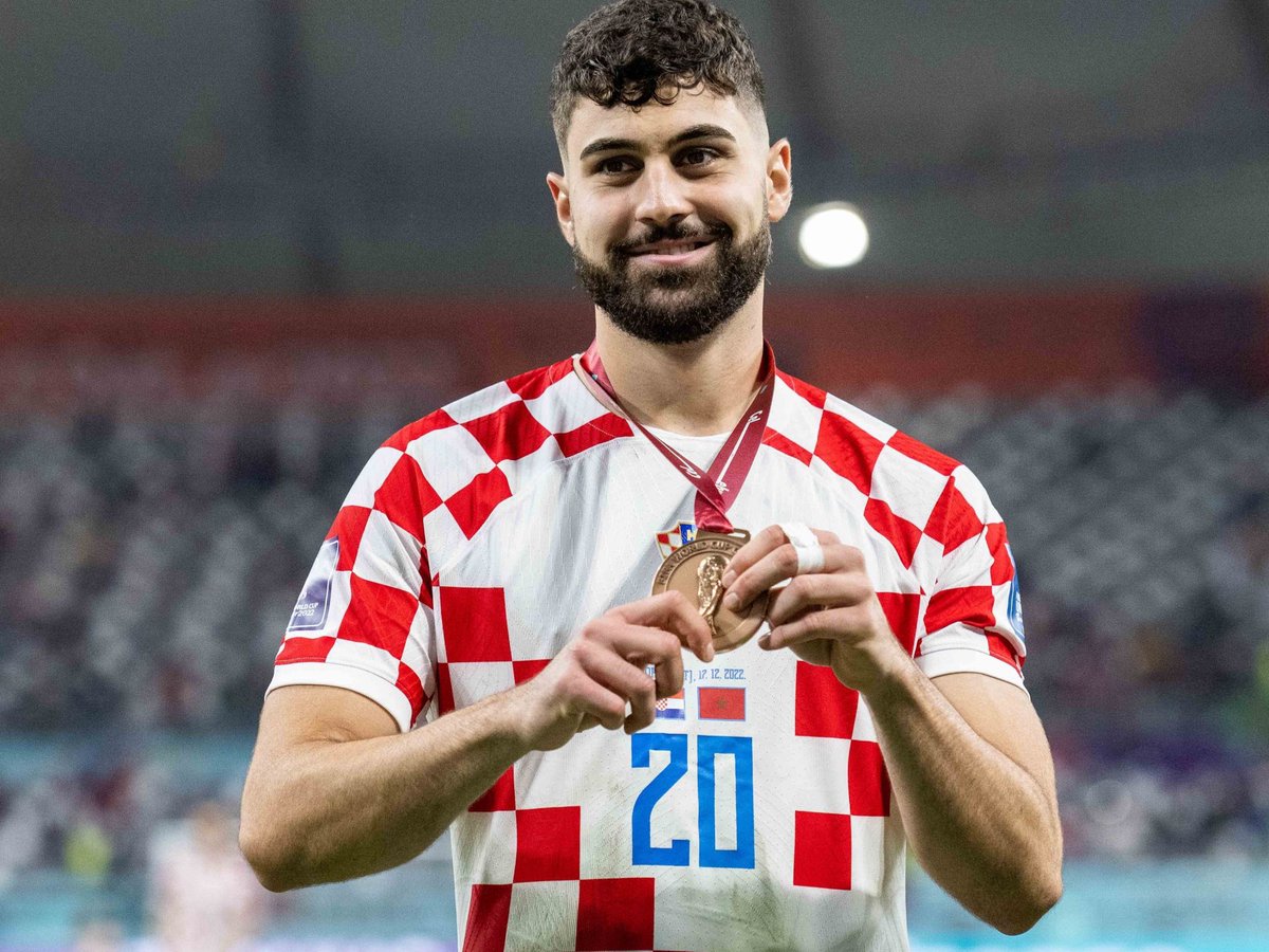 Latiiivjnr tweet media