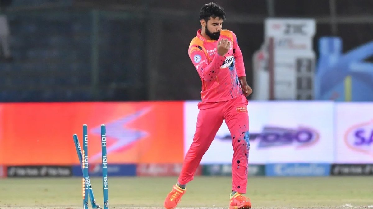 76haiderkhan's tweet photo. BOWLER DISMISSING A BATSMAN AT MOST OCCASIONS:

6 times – Shadab Khan vs Rizwan
6 times – Haris Rauf vs Khushdil
5 times – Hasan Ali vs Babar Azam
5 times – Shadab Khan vs Fakhar Zaman
5 times – Wahab Riaz vs Sarfaraz Ahmed

#PSL11 | #PSLNewEra | #PSLStats https://t.co/PdHnHIGxNt