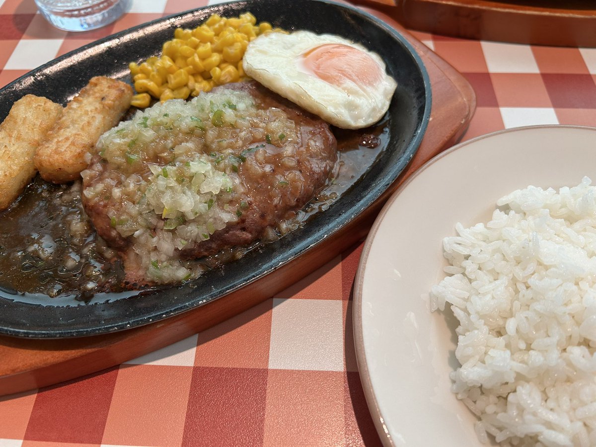 らす公 tweet media