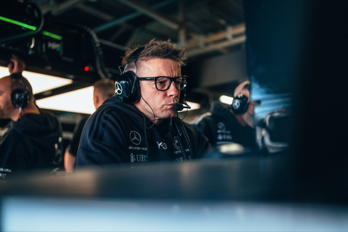 out of context Peter Bonnington tweet media