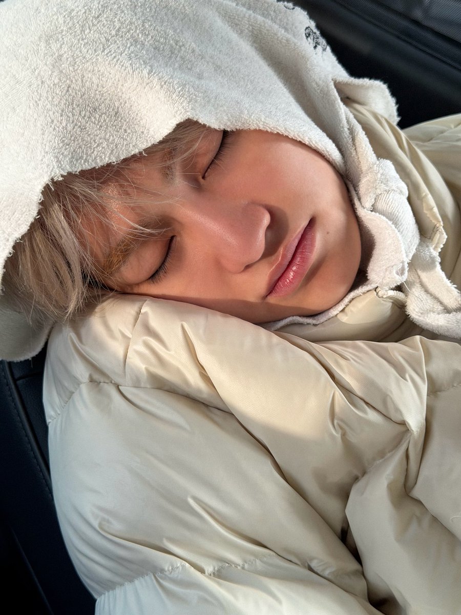 TWSLATION_'s tweet photo. [260328] #DOHOON WV POST

🐺: Happy birthday to TWS’s sunshine, TWS’s vitamin C, TWS’s arginine, TWS’s magnesium and TWS’s omega 3~~~

#도훈 #TWS #투어스 @TWS_PLEDIS https://t.co/QPNbUMW51D
