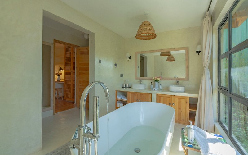 Perfect Strangers Safaris tweet media