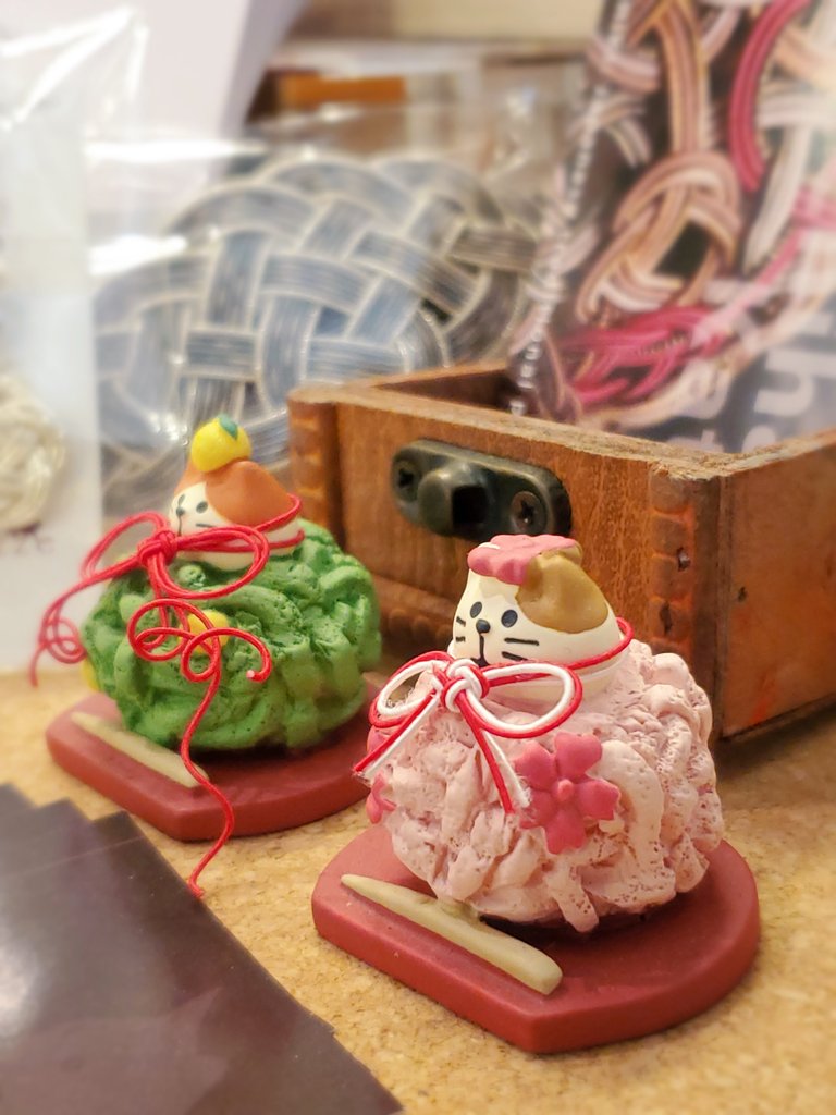 chiharu_katze's tweet photo. 大谷にゃん具店さん@otanibusiness にて、委託販売の商品を、ごっそり入れ替えてきました。ストール留めのクリップやバレッタなど、春のおでかけに使いやすいアイテムが加わってます。
店内の売場は、写真のにゃんこが目印です🐈️ https://t.co/mUanlapmVk