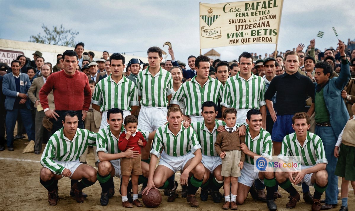 MSircolor's tweet photo. Foto coloreada del @RealBetis en #Utrera, 22-11-53 estadio #SanJuanBosco Utrera 0 - @RealBetis 2 la alineación bética fue: #González #Portu #Gabilondo #Cifuentes #Oscar #Peñafuerte⚽️⚽️ #Coto #Orive #Enrique #MarcosMartín y #Vilches, el entrenador era #FranciscoGómez https://t.co/vF8X80Ajoq