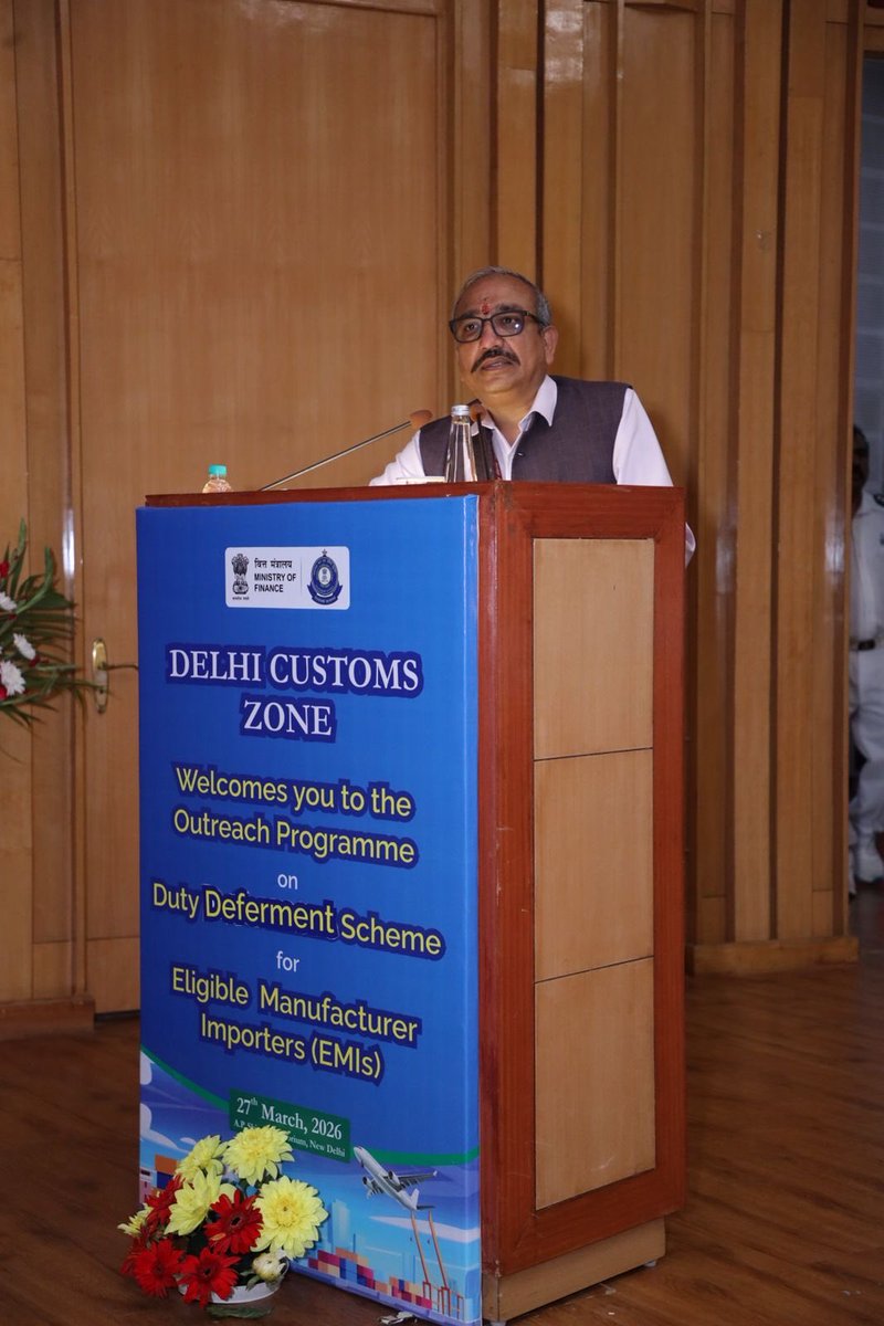 Delhi Customs tweet media