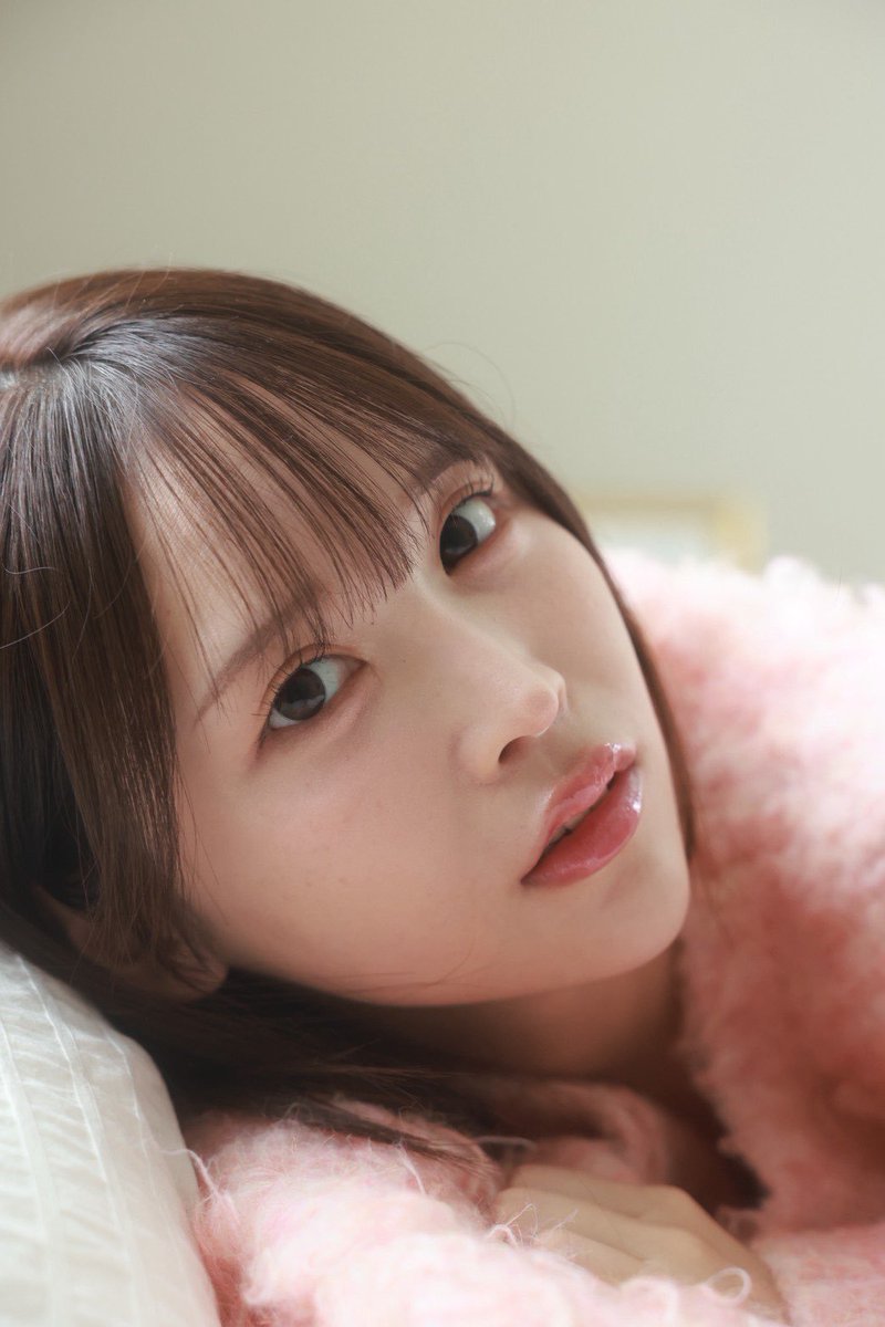 Tontonguyzo's tweet photo. 最近の新人は本当に可愛すぎるw https://t.co/KzjK6wCTfK