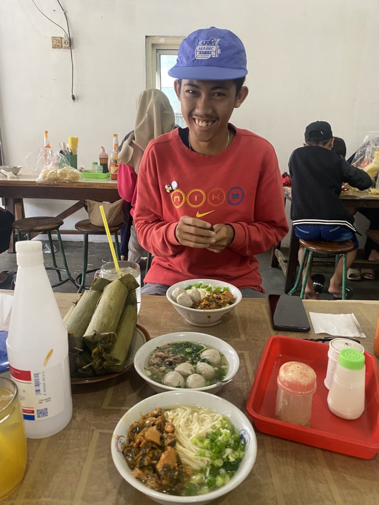 kipli spion tweet media