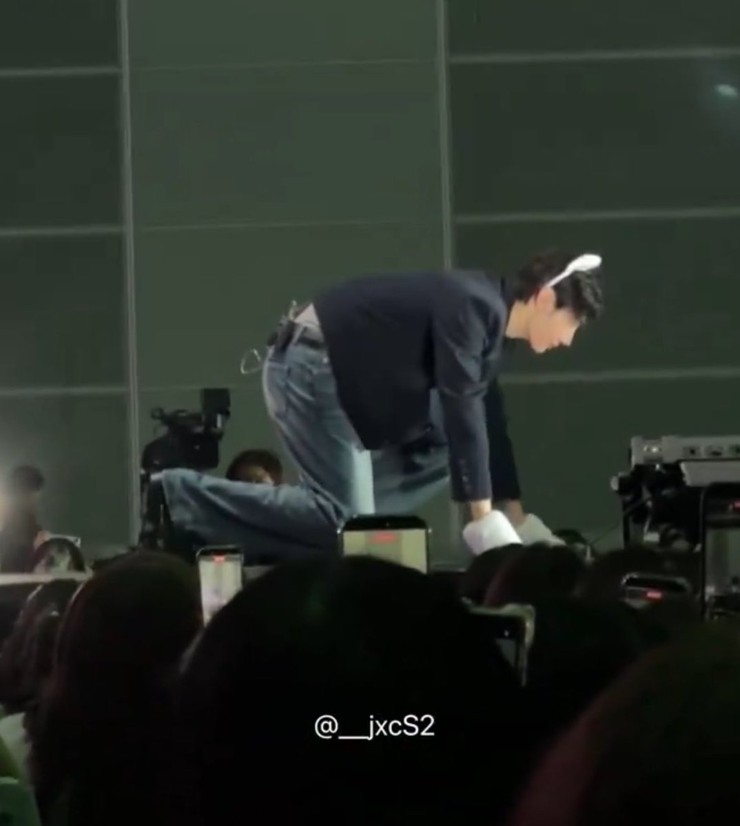 ◥█◤∥ tweet media