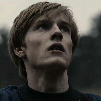 сонный лис 🌷 tweet media