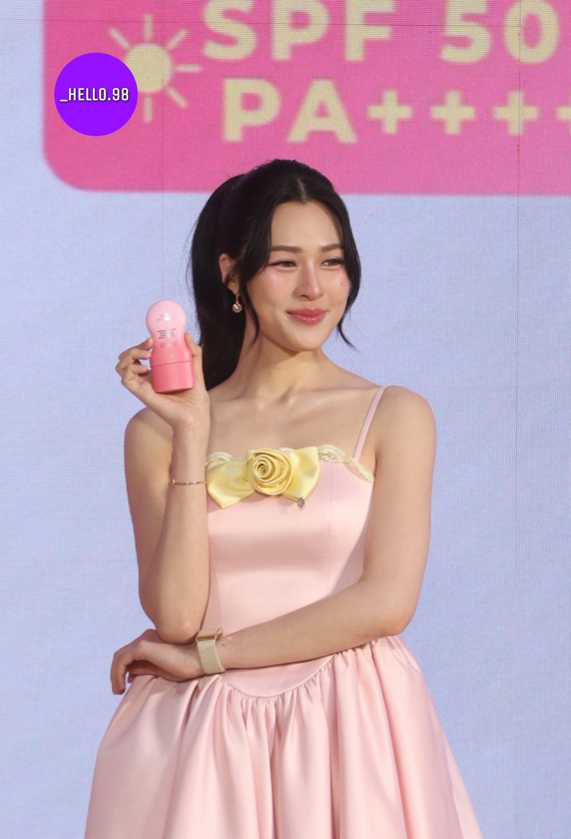 _Hello.98 tweet media