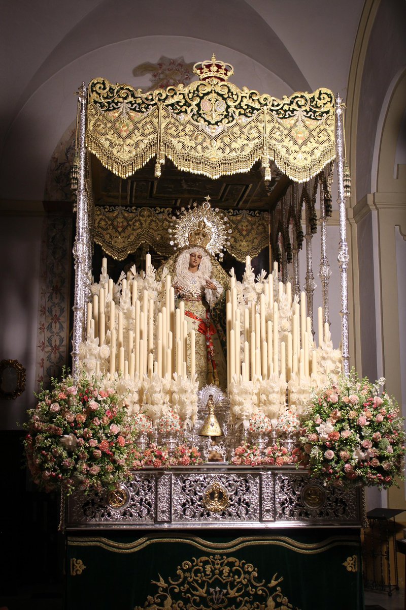EsperanzaHdad's tweet photo. ACTUALIDAD | Los pasos del Señor de las Penas y la Virgen de la Esperanza exornados para el Domingo de Ramos.

📷 Pedro Expósito https://t.co/m3xlRrAeiF