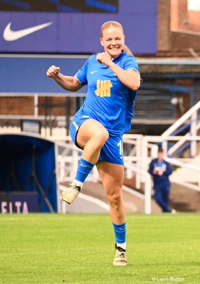 Laura Burton tweet media