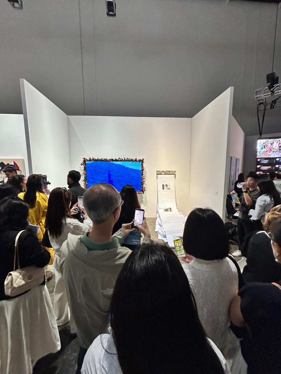 Claire Silver 🌸 tweet media