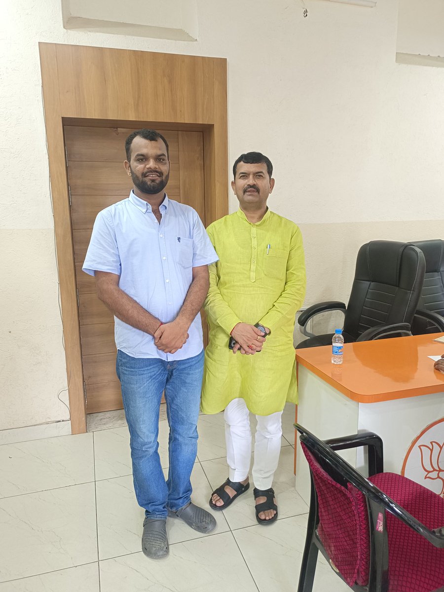DSCKarola's tweet photo. भाजपा के कर्मठ एवं ऊर्जावान नेता, प्रदेश महामंत्री आदरणीय @SharwanBagdiBjp को जन्मदिन की अनंत शुभकामनाएं।आपका स्नेह, मार्गदर्शन हमेशा मुझ पर बना रहा है मां आशापुरा जी से प्रार्थना है कि आप सदैव स्वस्थ, दीर्घायु रहें और समाज व संगठन की सेवा में इसी तरह निरंतर अग्रसर रहें। https://t.co/dln47pQ0cu