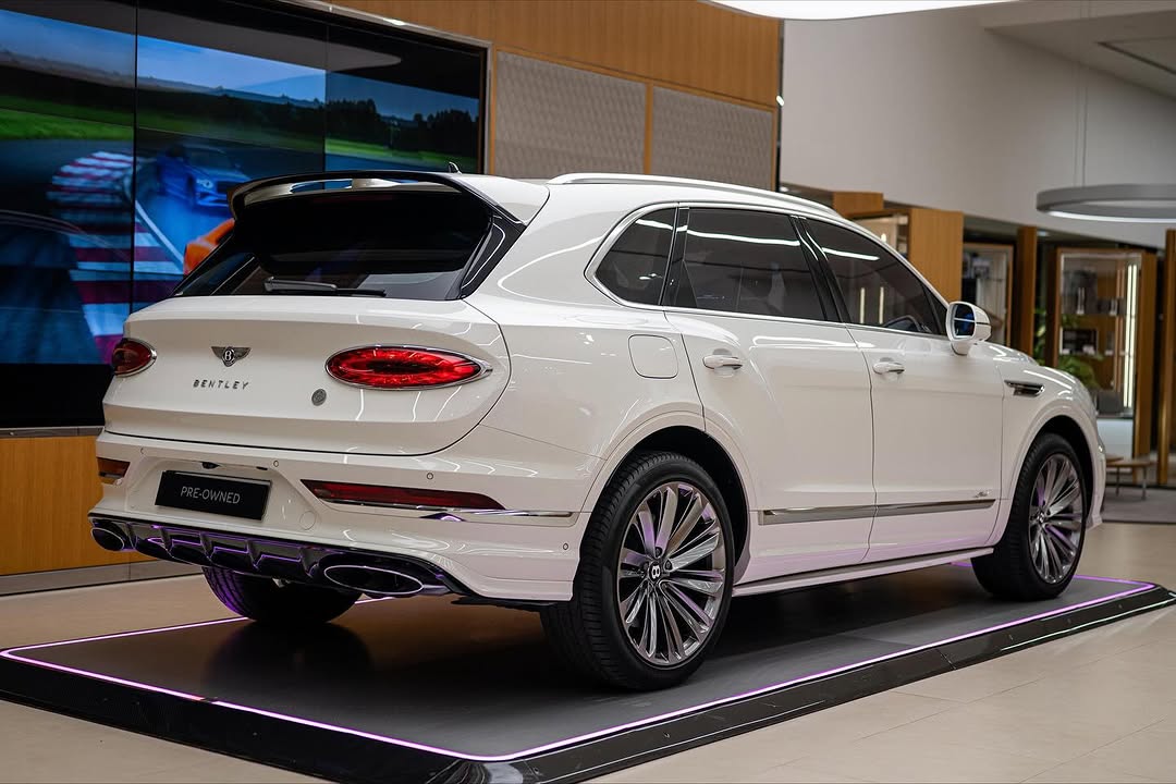 lekan897's tweet photo. Bentley Benteyga https://t.co/jVucHHzqqC