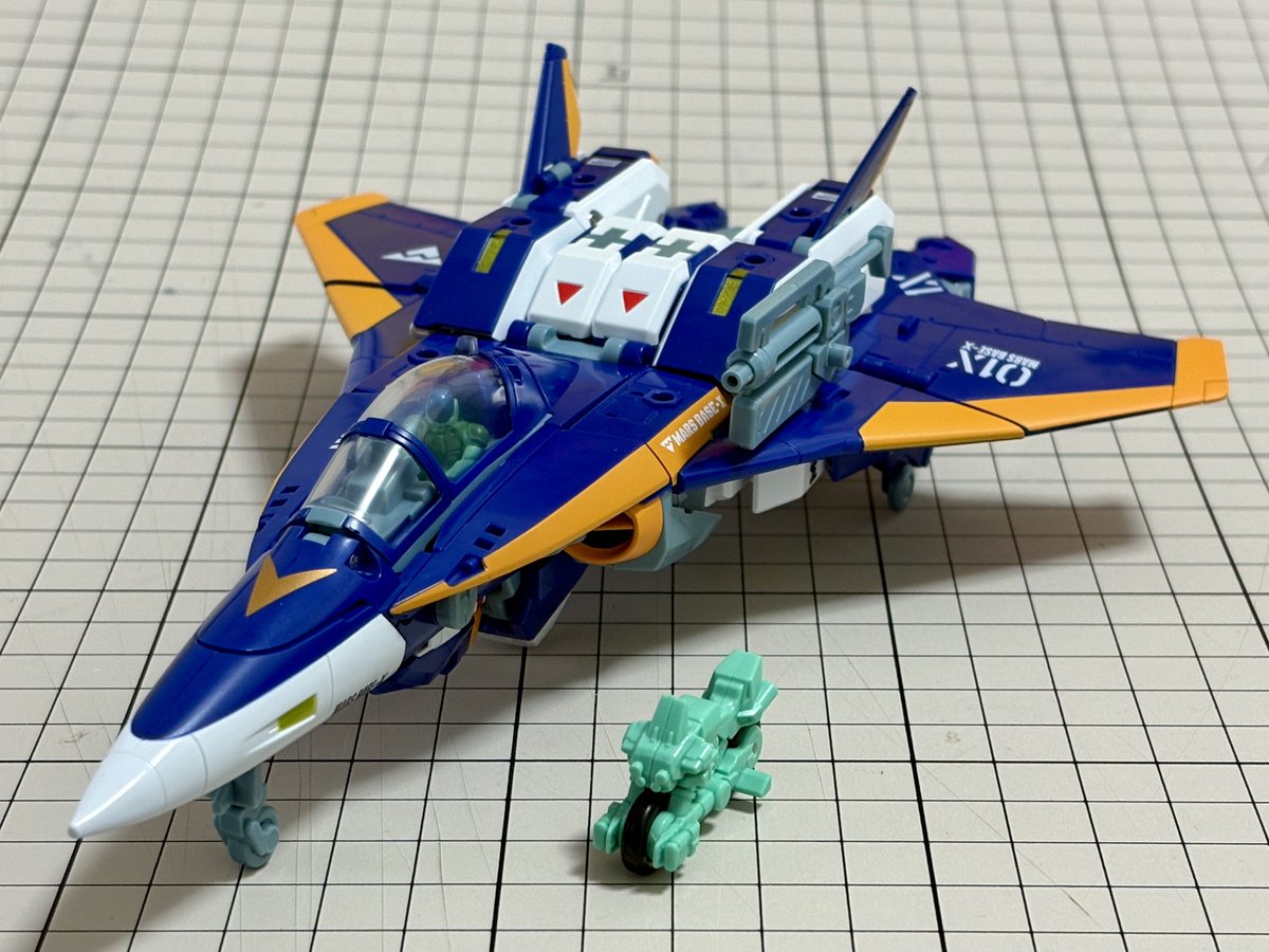 #トイライズ レギオス オメガ
めちゃくちゃ変形しやすくて楽しい！
#モスピーダ