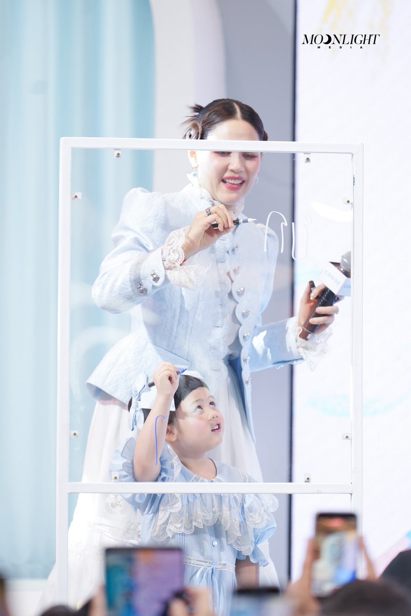 MOONLIGHT MEDIA tweet media