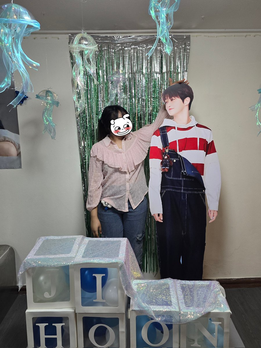 bunghyukee42's tweet photo. 태국에서 우리 햎강아지후니 생카~~ 🩵💫 ขอบคุณที่จัดเฟ่น้องนะคะ คาเฟ่กว้างรับคนได้เยอะกว่าที่คิด มุมถ่ายรู��เยอะ กอว.น่ารักมว๊ากกกก ˖ . ݁🪼‧₊˚ ˜ °‧🫧⋆

#2803_SHININGHOON
#Happy_JIHOON_Day ᯓ∘ଳ https://t.co/LeeOPWr5u7