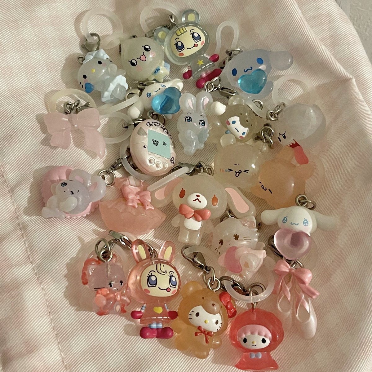 まかろに tweet media