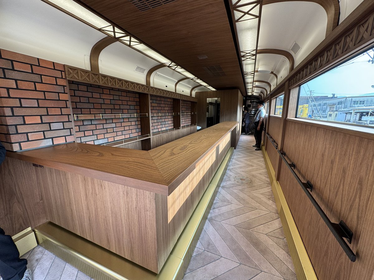 どこにでも行くドスコイ tweet media