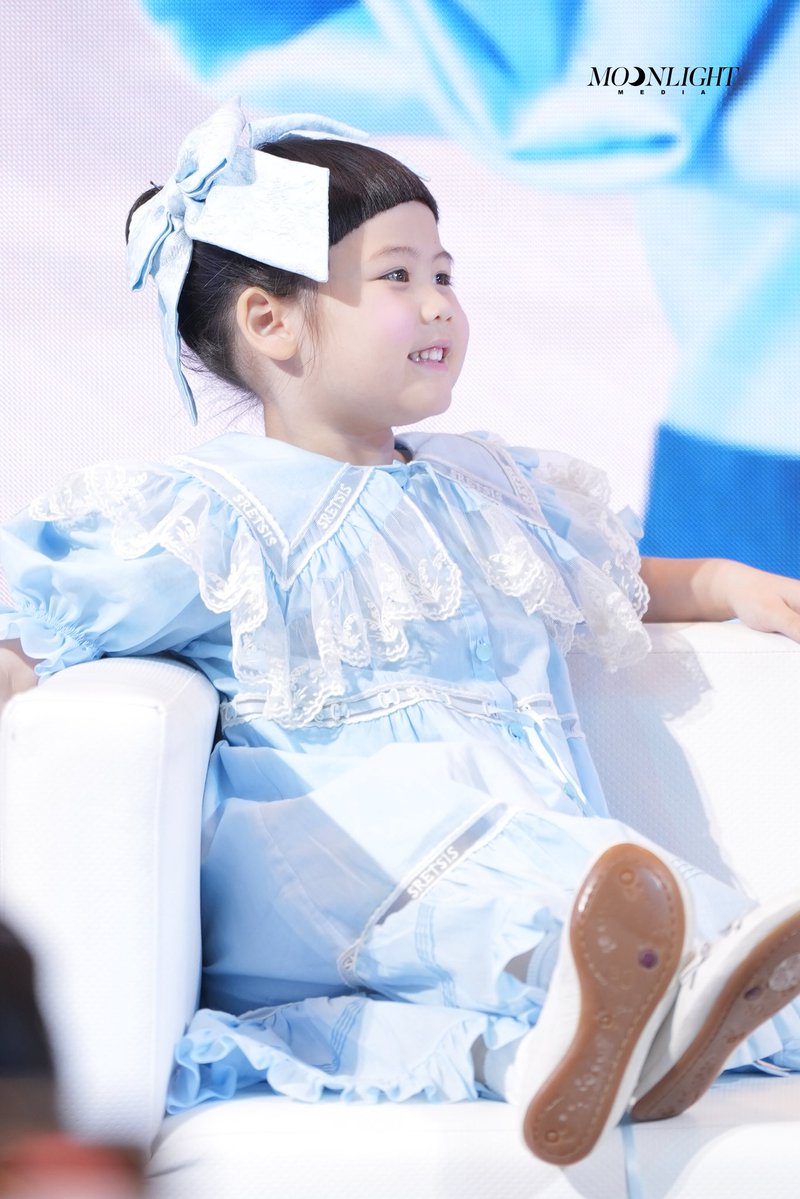 MOONLIGHT MEDIA tweet media