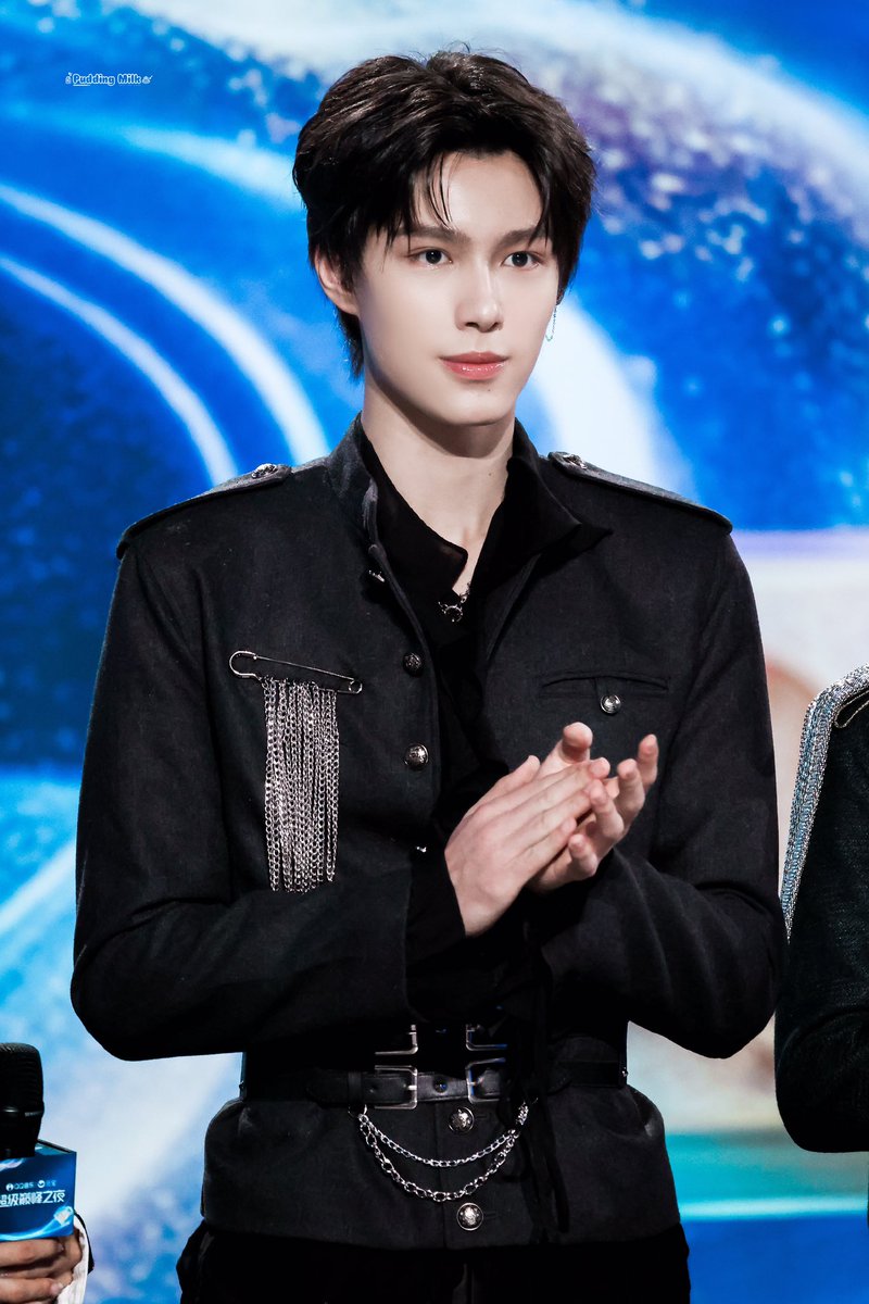 OMARtupdate09's tweet photo. 260328
OMAR QQ TOP MUSIC NIGHT 2026 

🖤🦖
🔗: https://t.co/xN9hV0DBkQ

NT1 AT TOP MUSIC NIGHT
#TMN2026xNexT1DE

#tOmar #唐奥玛 #OmarTang 
#NexT1DE #NexT1DE_OMAR https://t.co/CAgQUI7rup