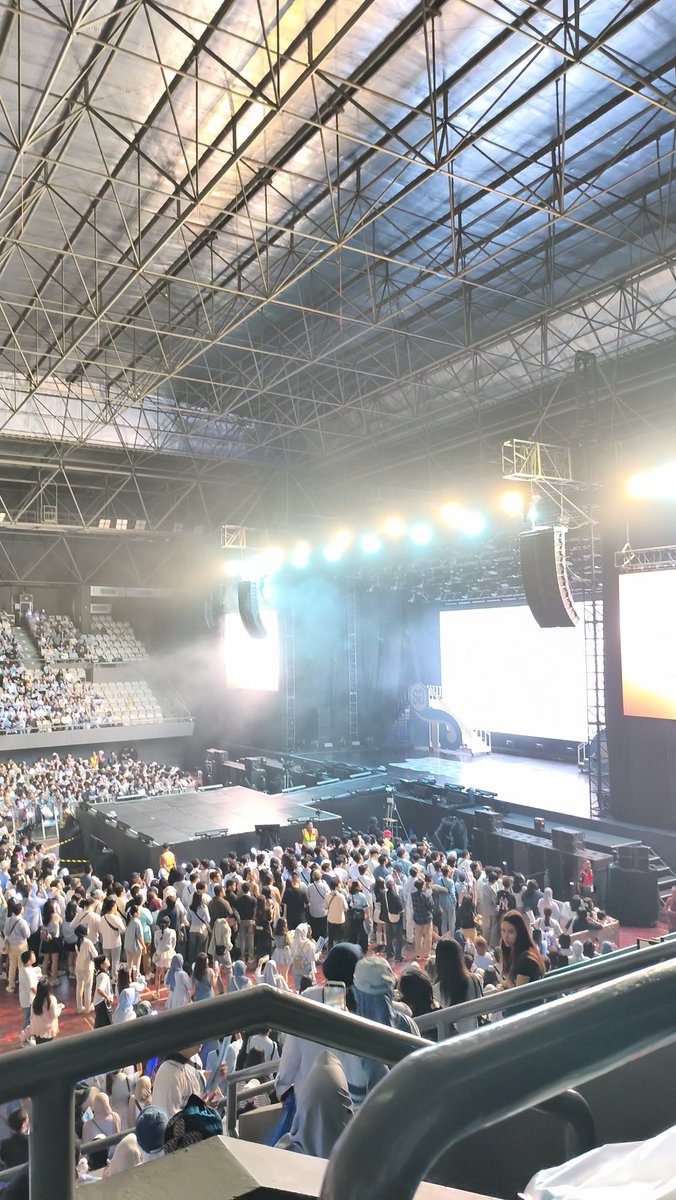 (⁠☉⁠｡⁠☉⁠)⁠! tweet media