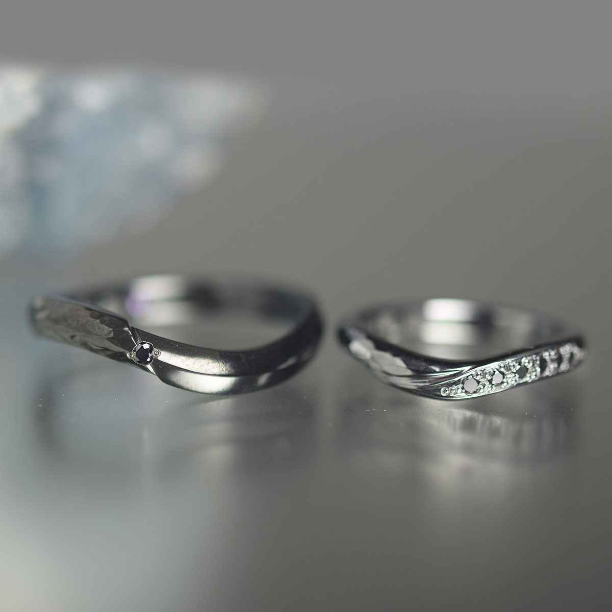 sevendreams's tweet image. 【ブラックジルコニウム結婚指輪】

指がすっと長く見えるライン
ブラックダイヤ入でかっこよく！

【インスタ　指輪公開中】
↓
instagram.com/sevendreams199…

#結婚指輪 #WeddingRings
#ブラックジルコニウム #BlackZirconium
#ブラックダイヤ #BlackDiamond
#オーダーメイドリング #custommadejewelry