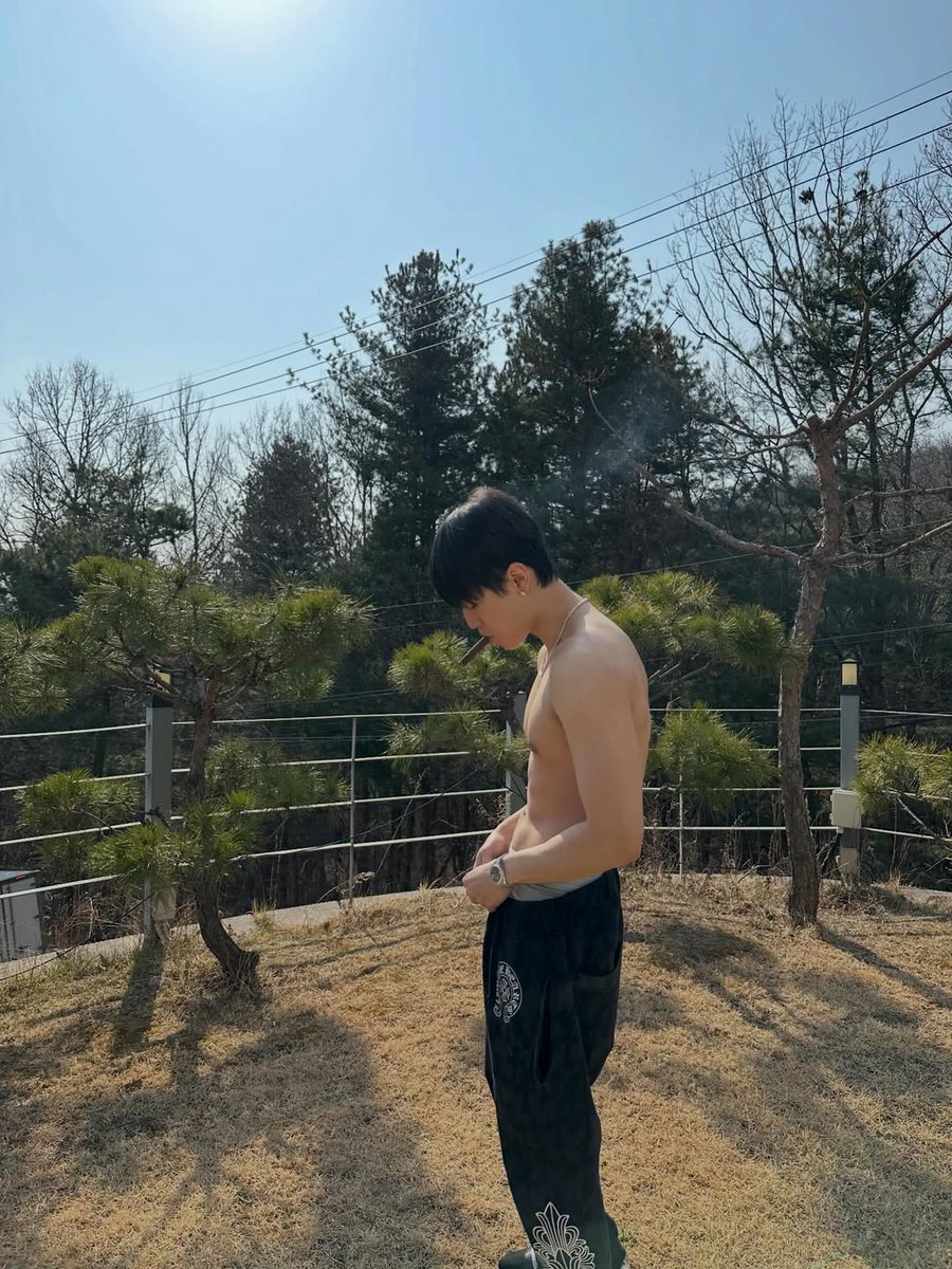 𝔾ist. tweet media