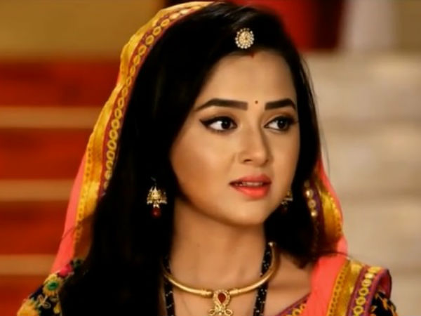 siannaside's tweet photo. Okay so Down to the memory lane!!
My fav #swaragini days!!
Also those off screen fun!!
And I miss #temish so much! Hope we get their reunion 😭😭😭❤️
Also any old teja fan? Remember this airport story when teja was so excited over harrypotter glasses 😭😂
#tejasswiprakash https://t.co/0U5AeiURN9
