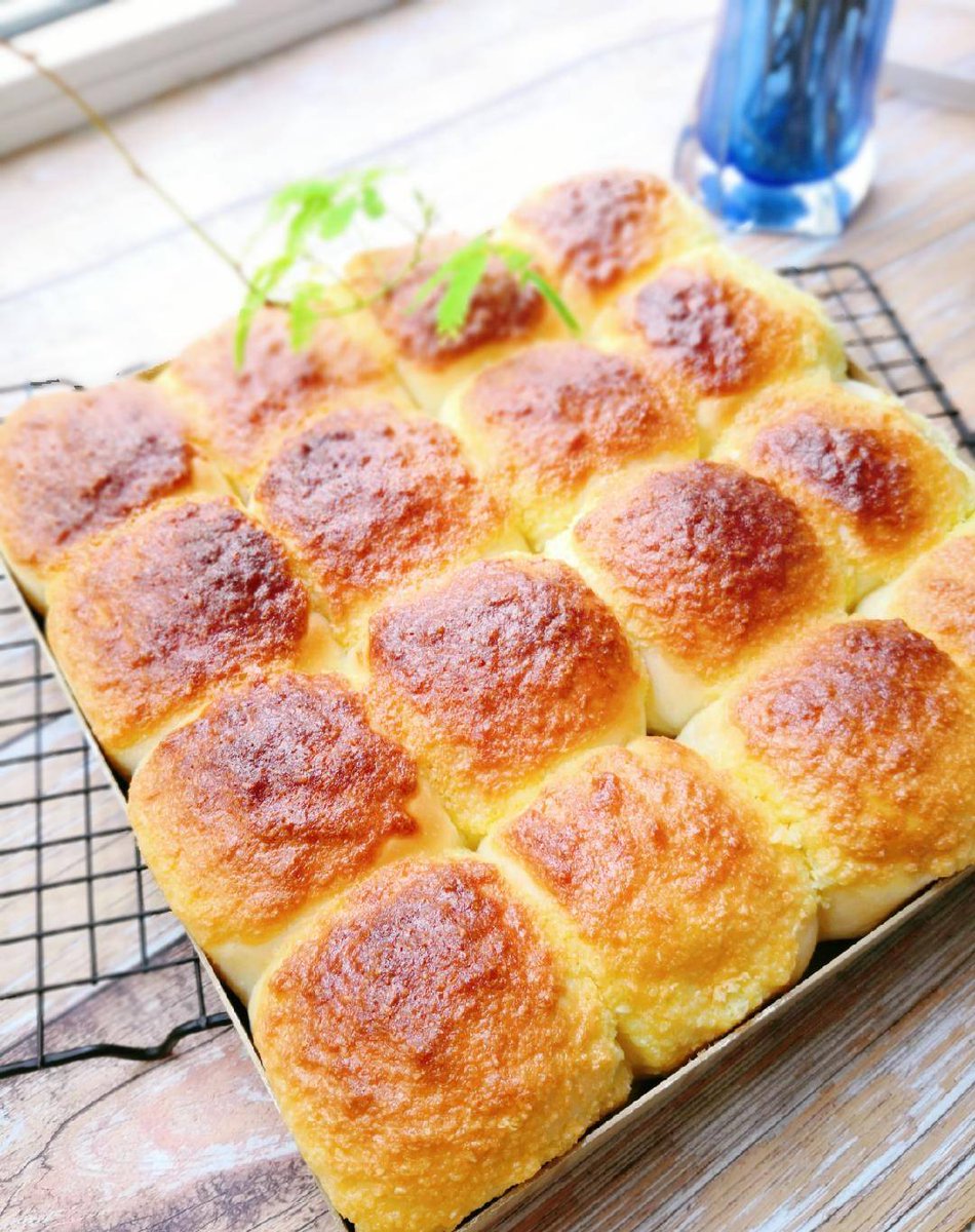 San†i' tweet media