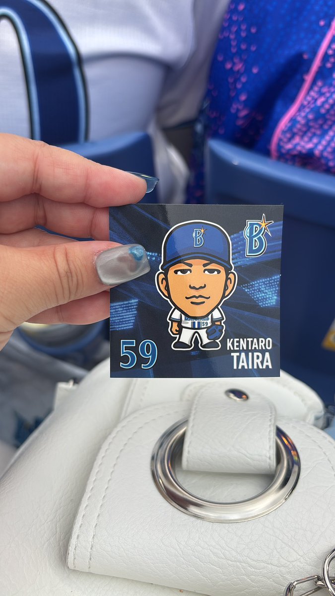 あおりん tweet media