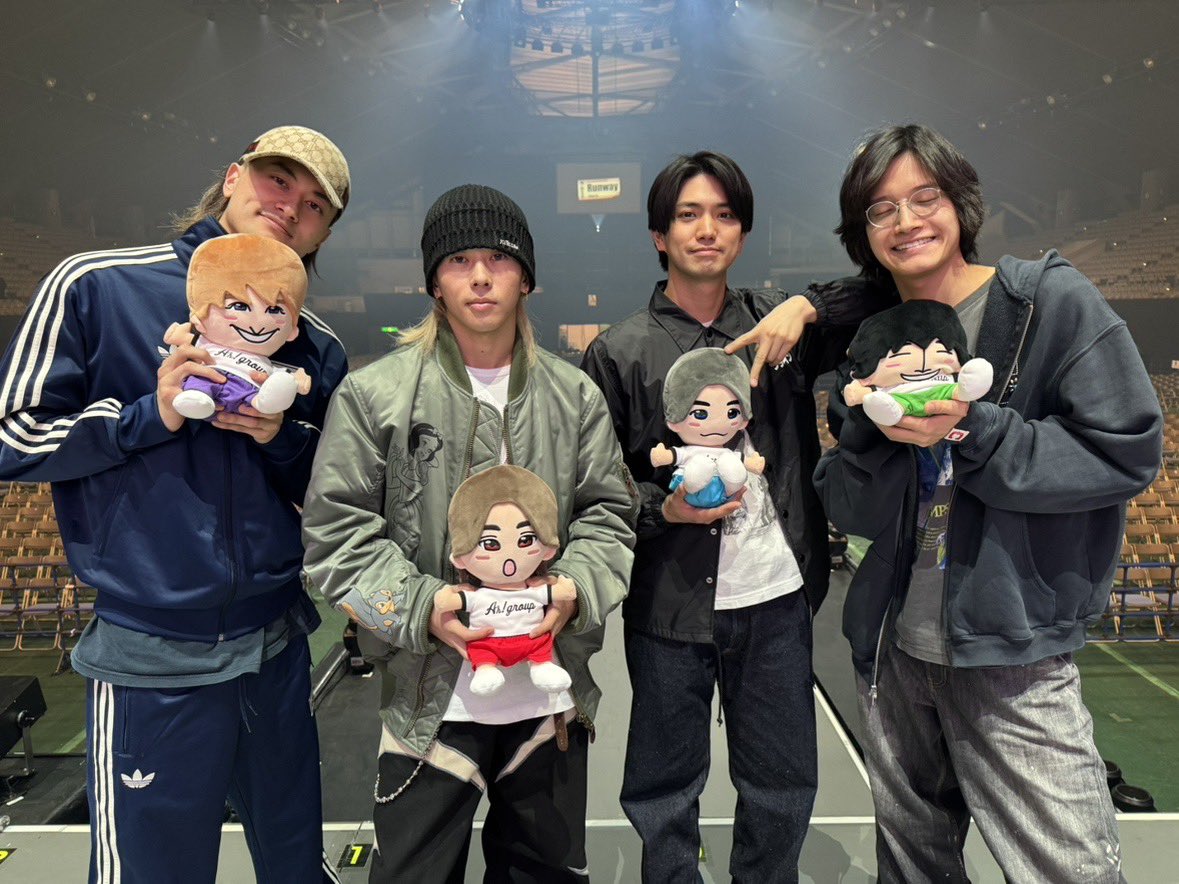 Aぇ! group tweet media