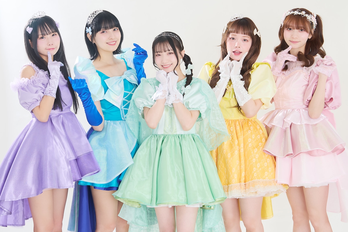 natalie_mu's tweet photo. 【特集】KiSS KiSS「スキトリップ」リリース記念

まだまだ“スキ”を届けまChu♡
解散に向かう途中
今5人は何を考え中？

▼ツアー中に行われたラストインタビュー
https://t.co/pH4OVI41S8

#キスキス https://t.co/4dWGubOfLR