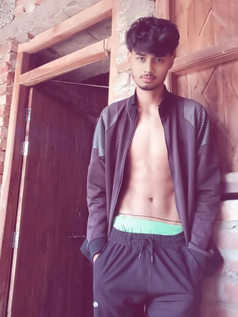 মন নিবা নাকি ললিপপ নিবা 😇🤭😌 tweet media