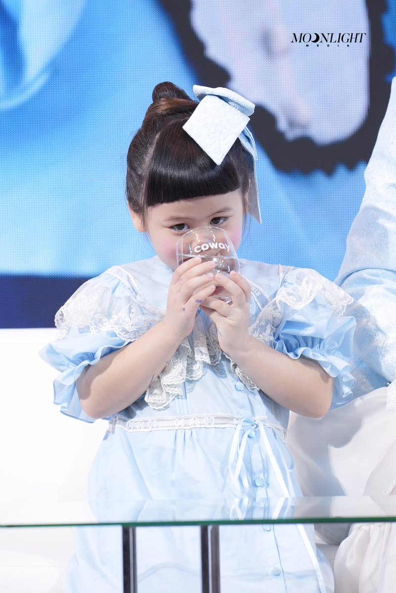 MOONLIGHT MEDIA tweet media