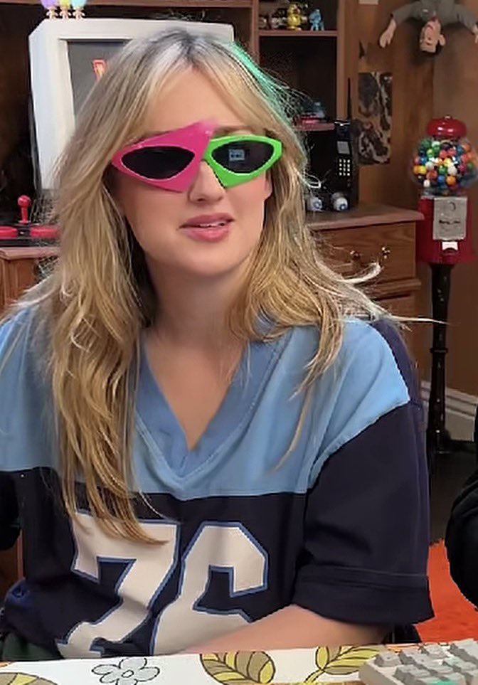 Laura Stacey Fan ✶ tweet media