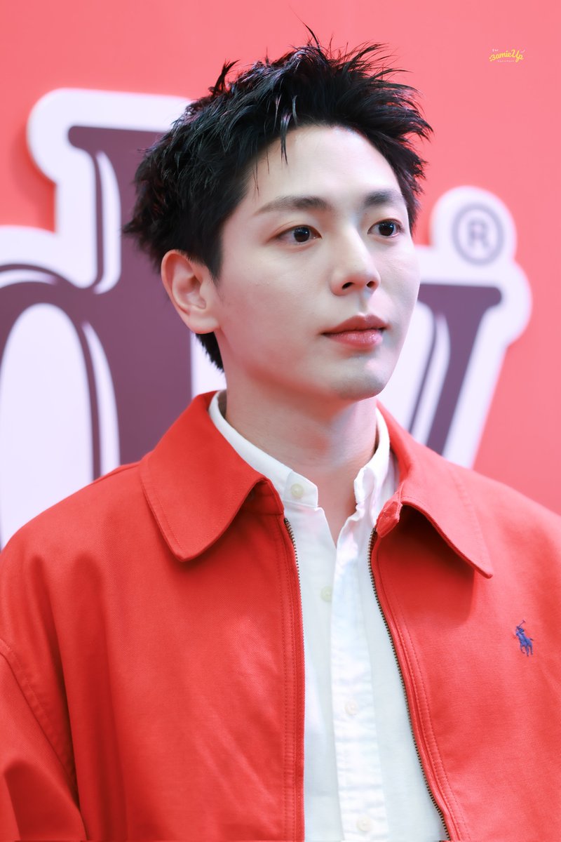 สีแดงแรงฤทธิ์

UP X BIRDY SMILEY
#เบอร์ดี้ยิ้มใหม่มาก #วันดีดีในแบบคุณ #GoodMomentsYourWay
#uppoompat
