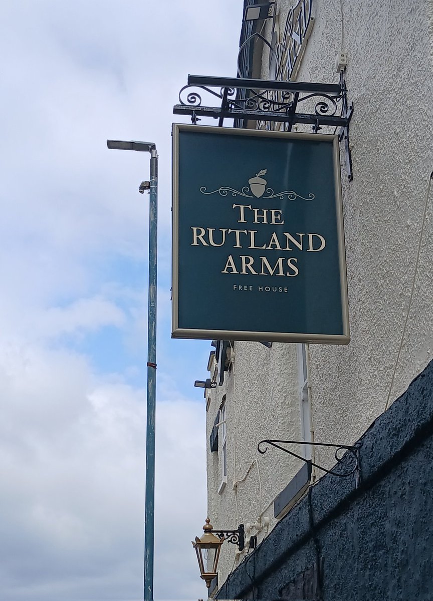 pubsignsbritain's tweet image. The Rutland Arms, Stephenson Place, Chesterfield. #Chesterfield #Pubs #PubSigns