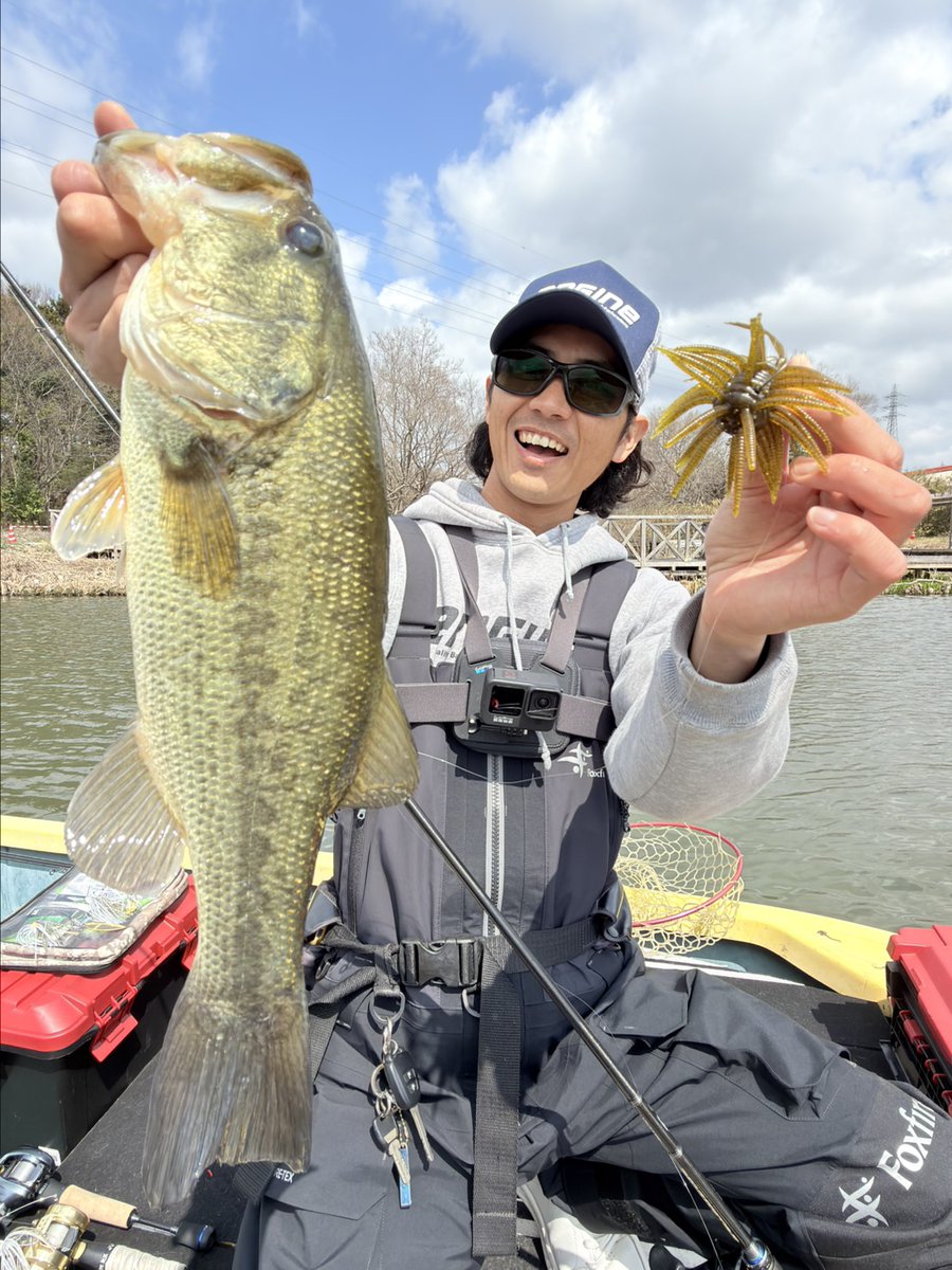 E06201127's tweet image. 今日のホームは季節の進行をかなり感じました🌸
安定のPowerfluffyが大活躍中😳
#上野沼　#ENGINE 　#Powerfluffy