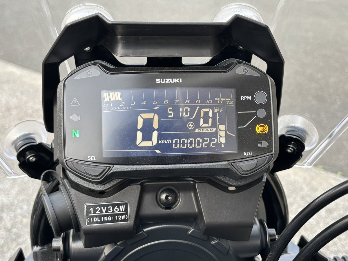 takebo1971's tweet image. うわ！ほぼ新車だ🫢

#Ｖストローム250 #vstrom